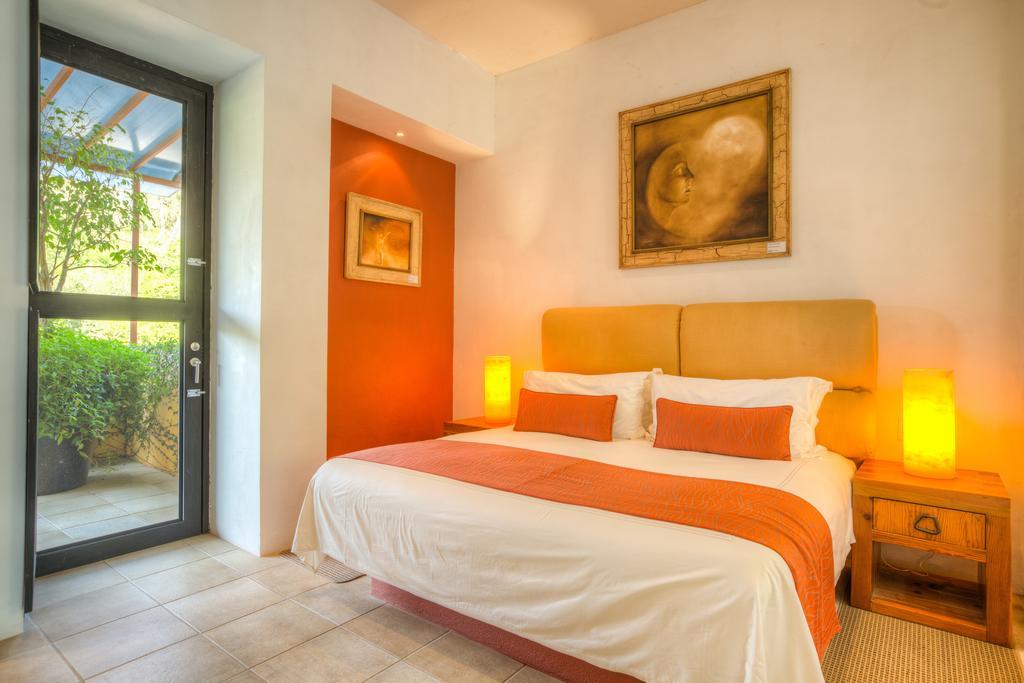 Villa Azalea Inn & Organic Farm JALISCO Szoba fotó